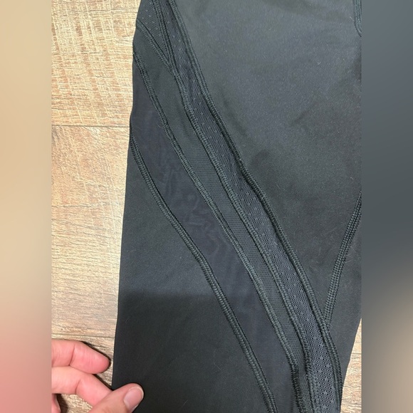 Lululemon Black High Times Crop Tech Mesh Leggings Size 6 - Picture 2 of 5